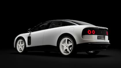 El modelo está terminado en el color Madreperla Semi-Gloss (RM Sotheby´s)