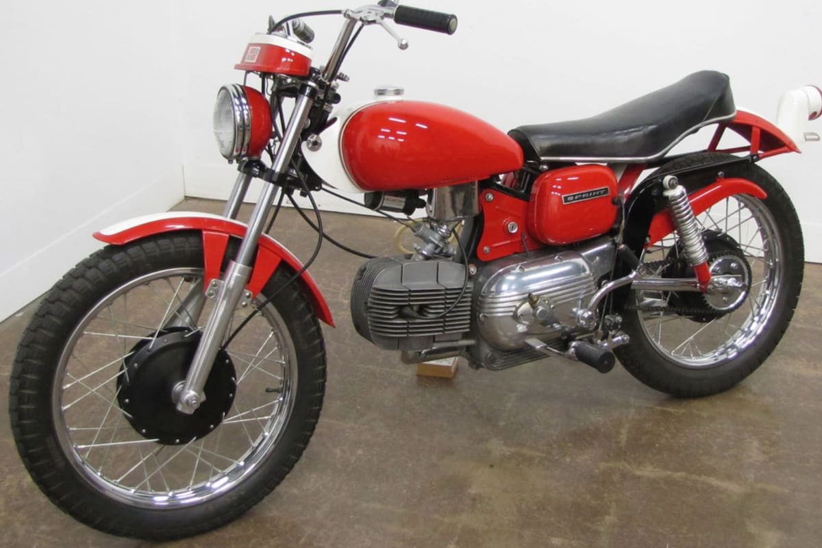 El modelo Sprint de Harley-Davidson salió al mercado en 1961, como una de las primeras apuestas de la marca por una moto más pequeña (National Motorcycle Museum)