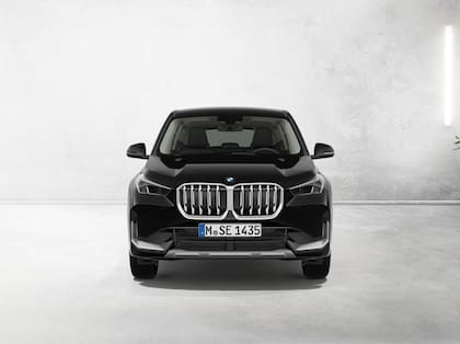El modelo utiliza un motor TwinPower Turbo de 1.5 litros que desarrolla 156 CV y 230 Nm de torque