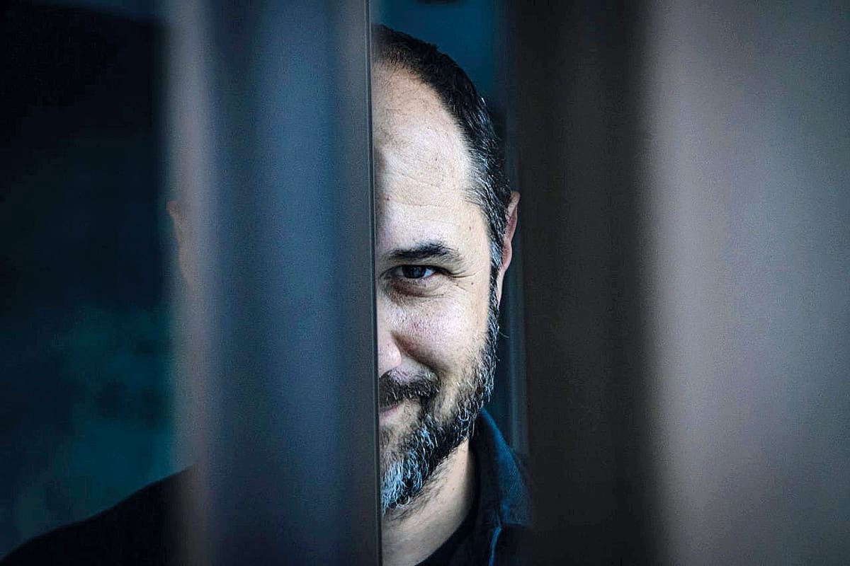 El modo de crear de Demián Rugna le valió premios internacionales, conectar con audiencias disímiles y transitar airoso el cruce entre cine y literatura