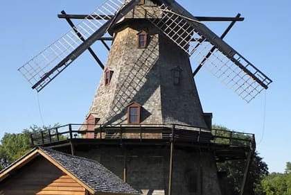 El molino de viento Fabyan puede visitarse los domingos, desde el primer domingo de junio hasta el último de septiembre