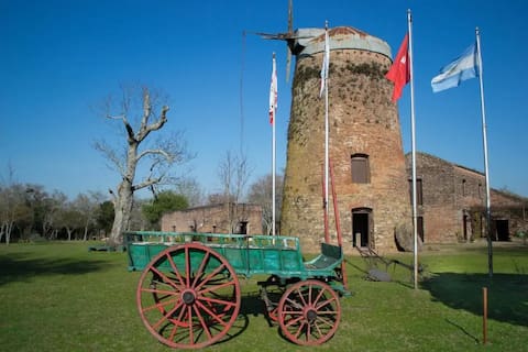 Viejas colonias agrícolas, almacenes de campo centenarios y museos reviven la historia en este destino