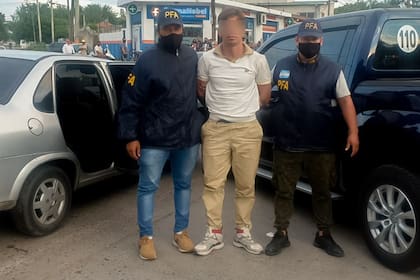 El momento de la detención de Mariano Zambrano, alias El Rubio