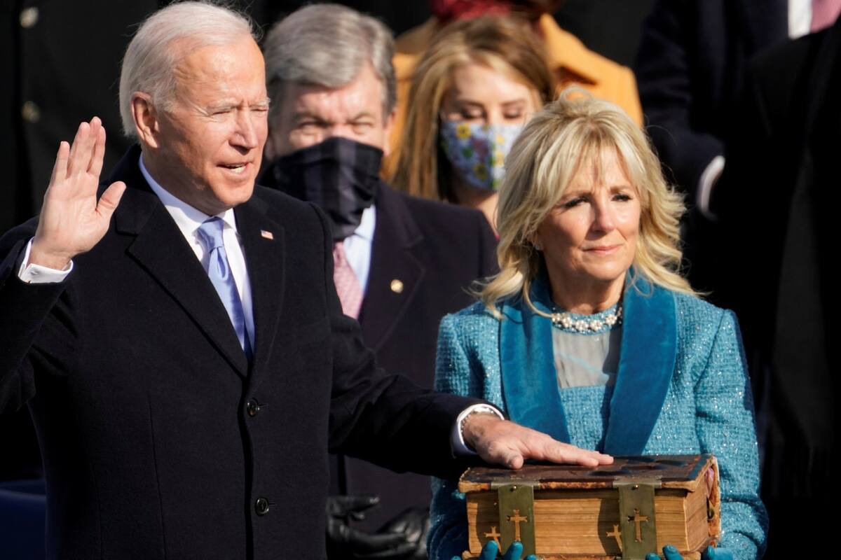El momento de la jura de Biden como presidente, en Washington