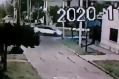 El momento del accidente: así embistió Tobio al remise