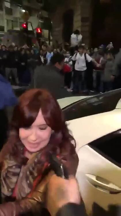 El momento del ataque a Cristina Kirchner