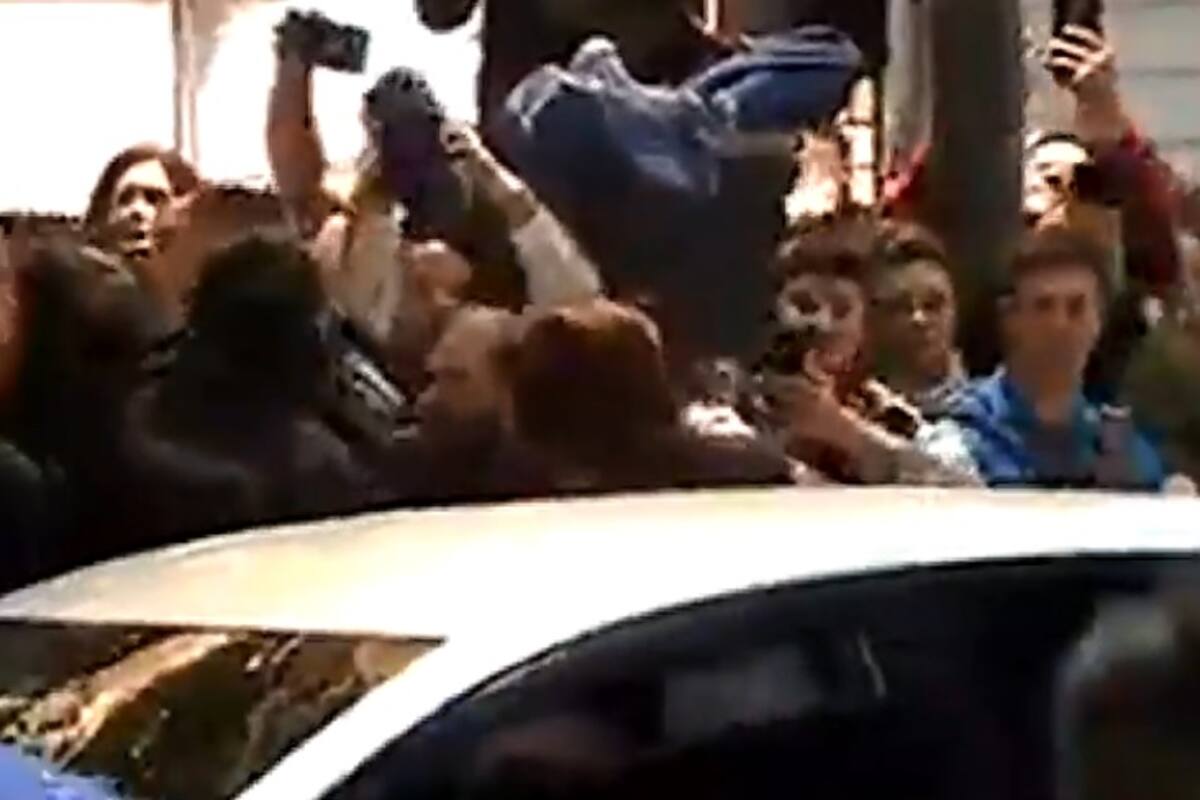 El momento del ataque a Cristina Kirchner; la custodia quedó demasiado lejos de la vicepresidenta como para impedir un atentado