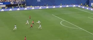 Valió como un gol: el quite salvador de Paredes a los 90 minutos cuando el partido iba 2-2