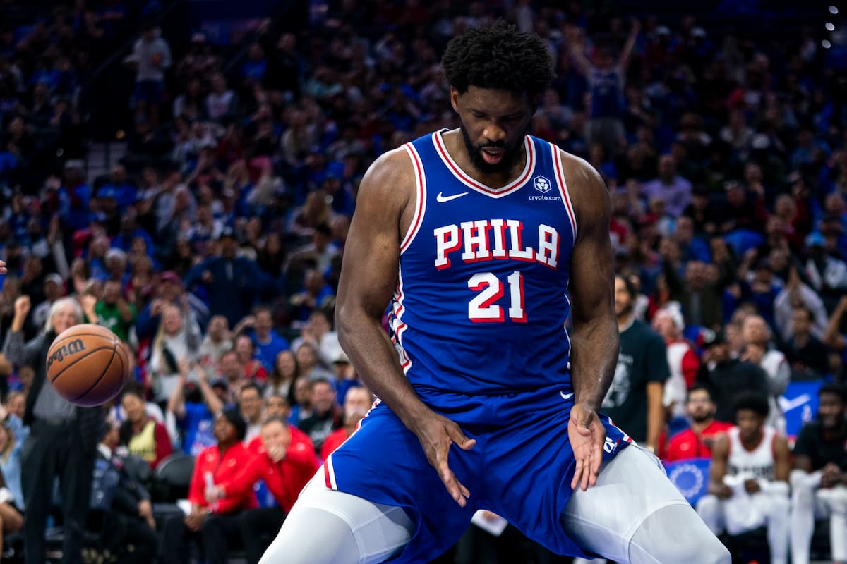 El momento del festejo de Joel Embiid por el que fue multado por la NBA