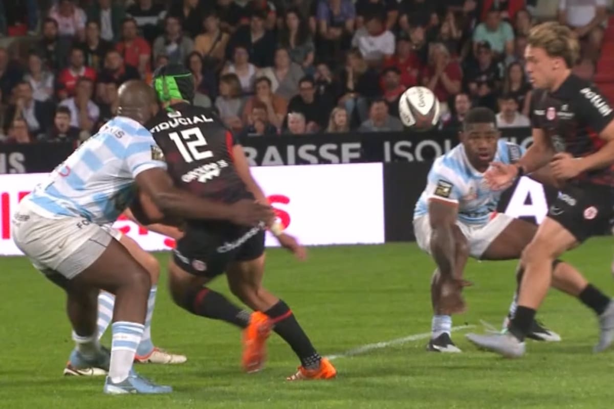 El momento del impacto de Jordan Joseph con el rufinense Chocobares