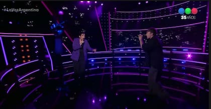 El momento del mash up en La Voz Argentina 2025 que interpretaron Ambrosio y Paz