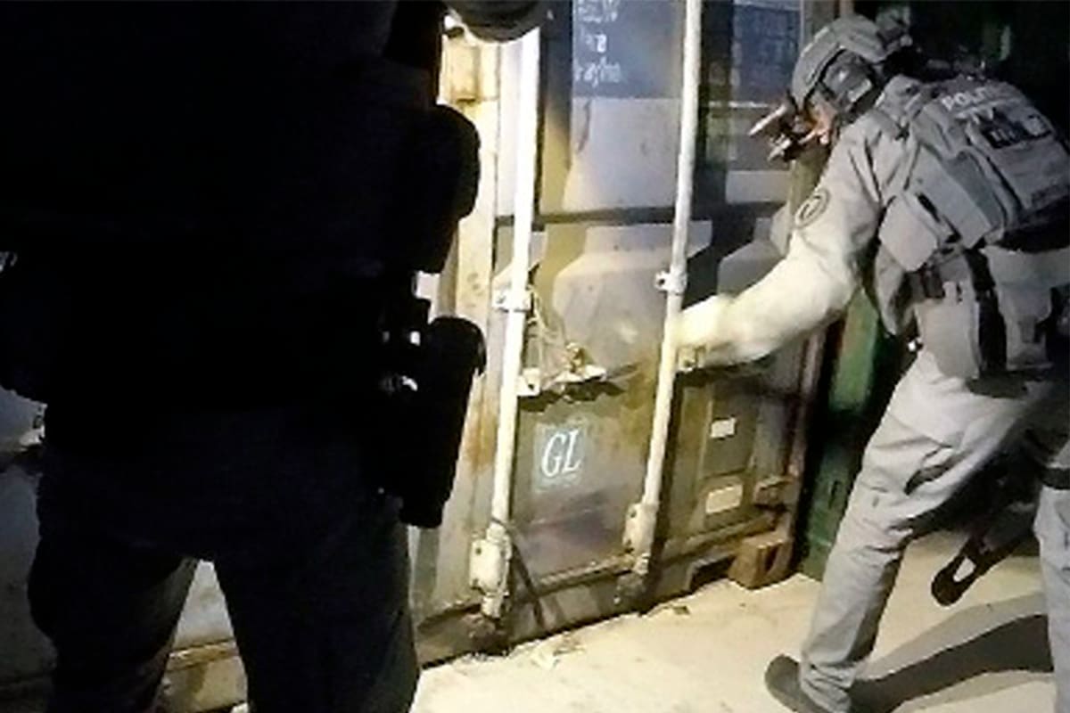 El momento del operativo en el que la policía de Holanda descubría las cámaras del horror