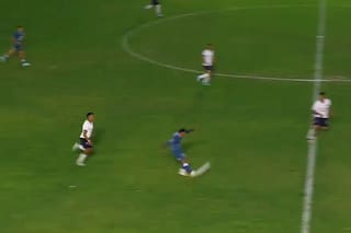 Jugó en Racing, lo quiso Boca y marcó un golazo desde la mitad de la cancha para un equipo salteño