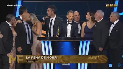 El momento en el que Belocopitt toma la palabra y Cirio se acomoda el vestuario
