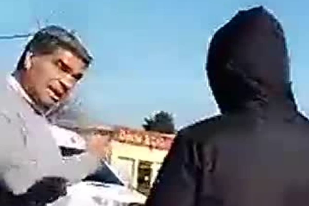 El momento en el que el gobernador de la provincia le pide a uno de los referentes del movimiento que liberen la ruta