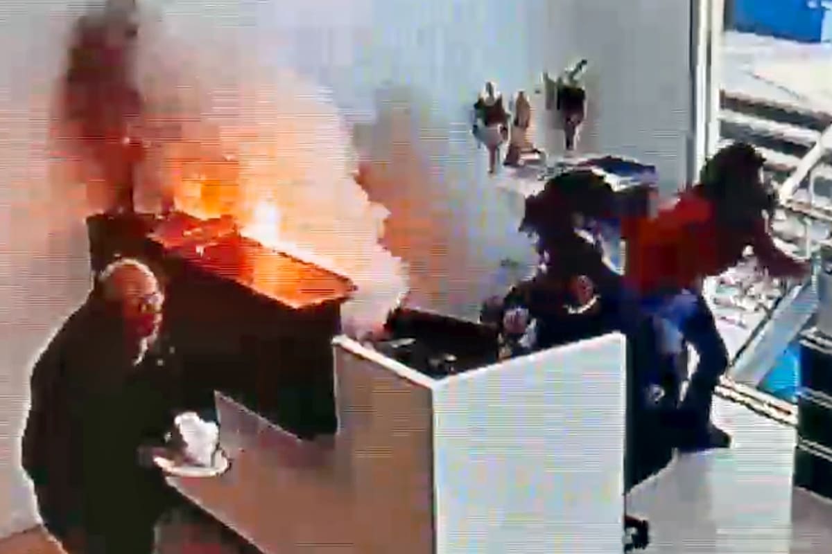 El momento en el que explota el paquete en La Rural