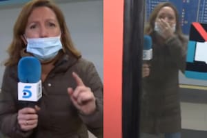 El momento en el que se cierran las puertas del metro (Foto Twitter: @sanmima)