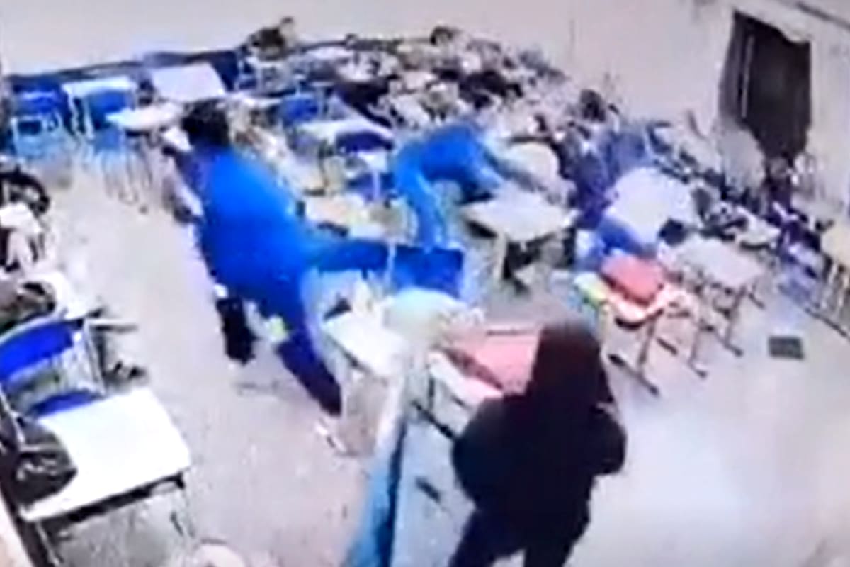 El momento en el que un tirador de 15 años ingresa a una escuela de San Pablo y dispara contra sus propios compañeros