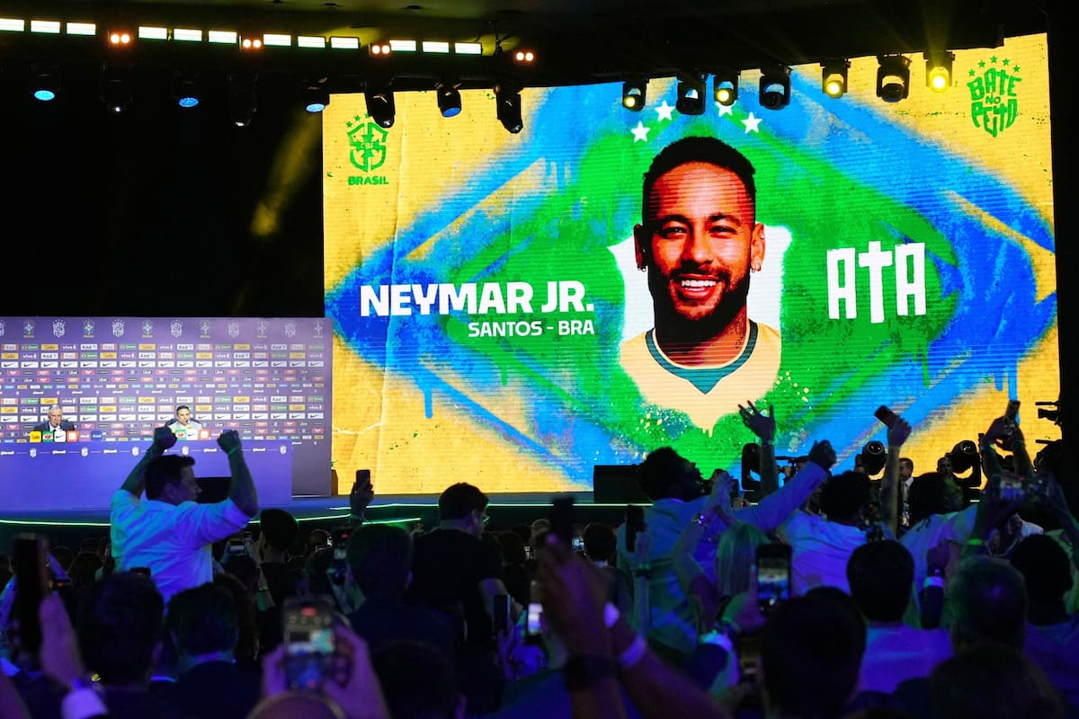 El momento en que Ancelotti anuncia que Neymar formará parte del plantel de Brasil en el Mundial