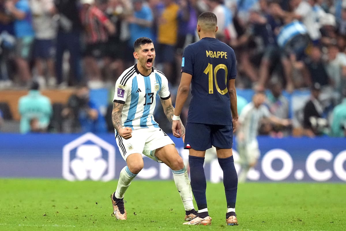 El momento en que Cristian "Cuti" Romero le grita a Kylian Mbappé el gol del 3-2 parcial de Argentina sobre Francia, en la final del Mundial de Qatar