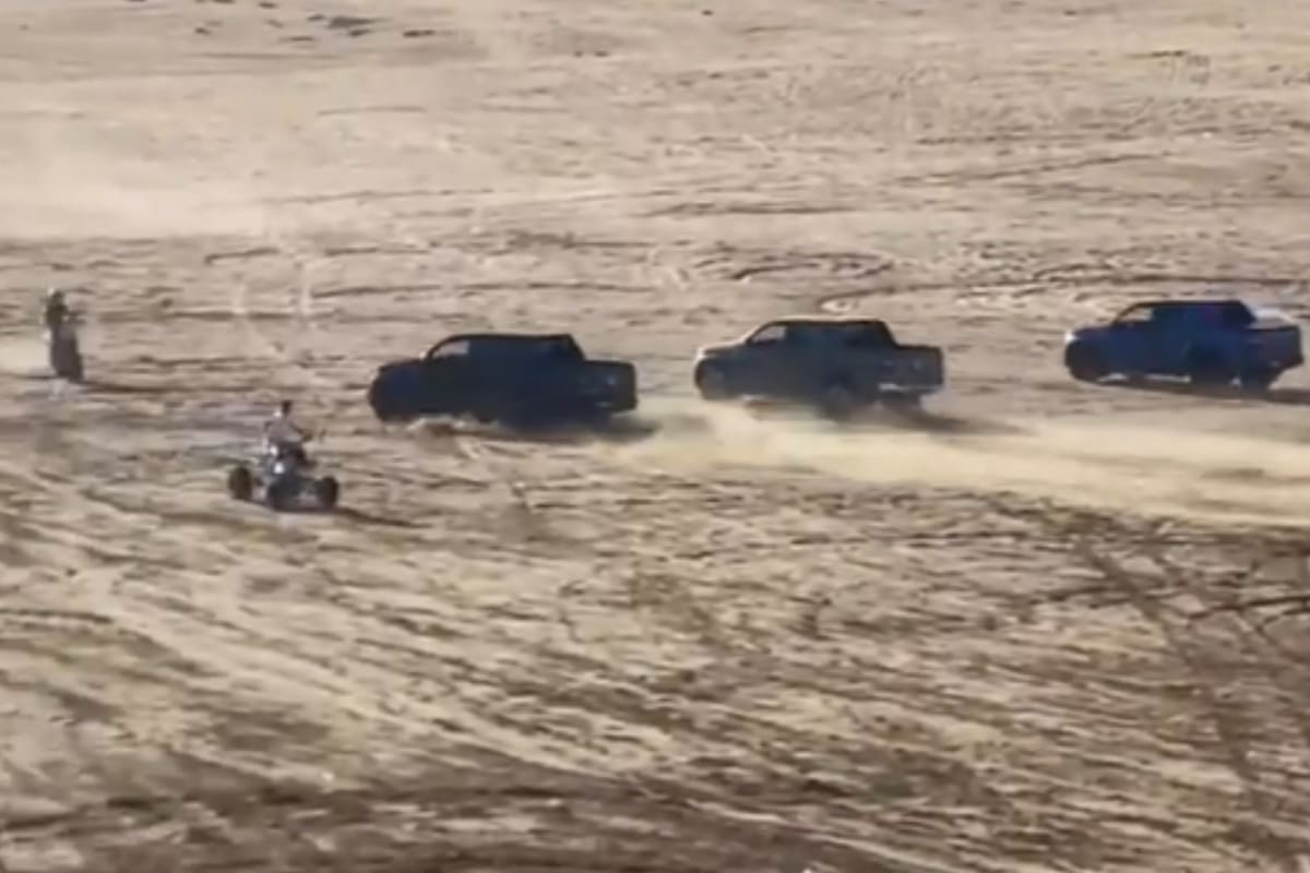 El momento en que la camioneta embiste al motociclista en la plata la frontera, de Pinamar, el pasado viernes