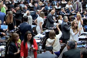 El momento en que se levantó la sesión de Diputados