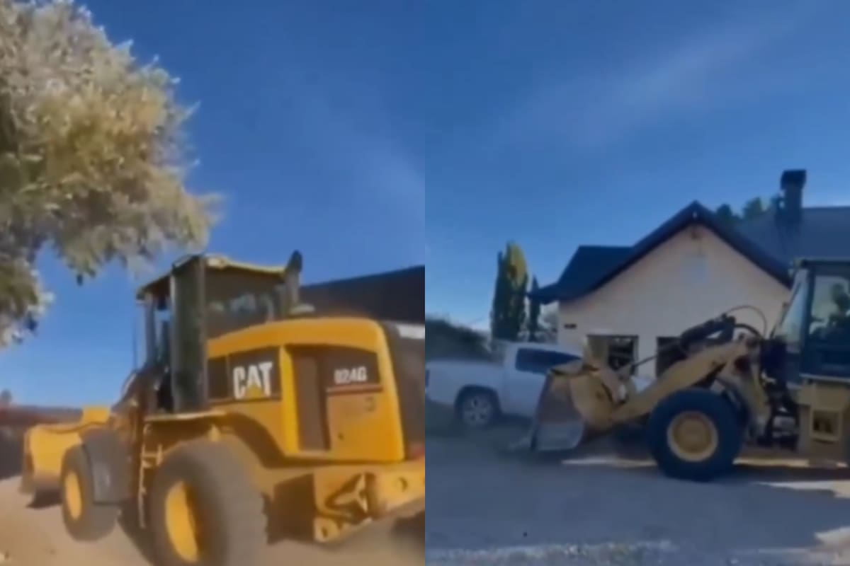 El momento en que un hombre embiste a dos vehículos en una retroexcavadora.