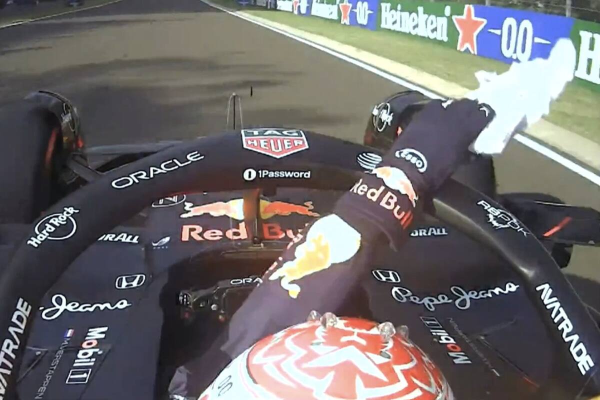 El momento en que Verstappen tira la toalla