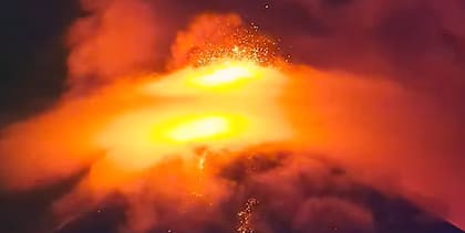 El momento exacto del primer estallido de lava
