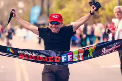 El momento más hermoso de una carrera: llegar a la meta.