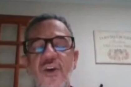 El momento previo a que Mario Candido Santos fuera sorprendido por la banda de delincuentes