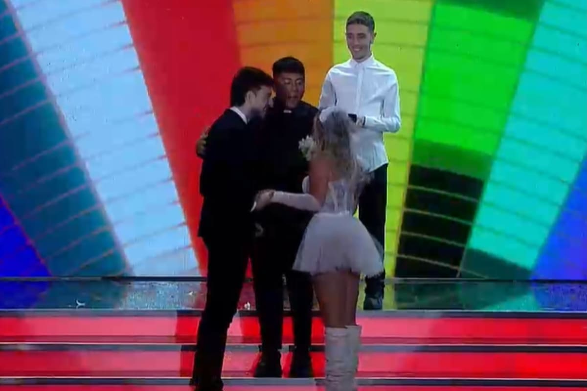 El momento que desató el escándalo entre Brenda Di Aloy y Cris Vanadía (Foto: captura TV)