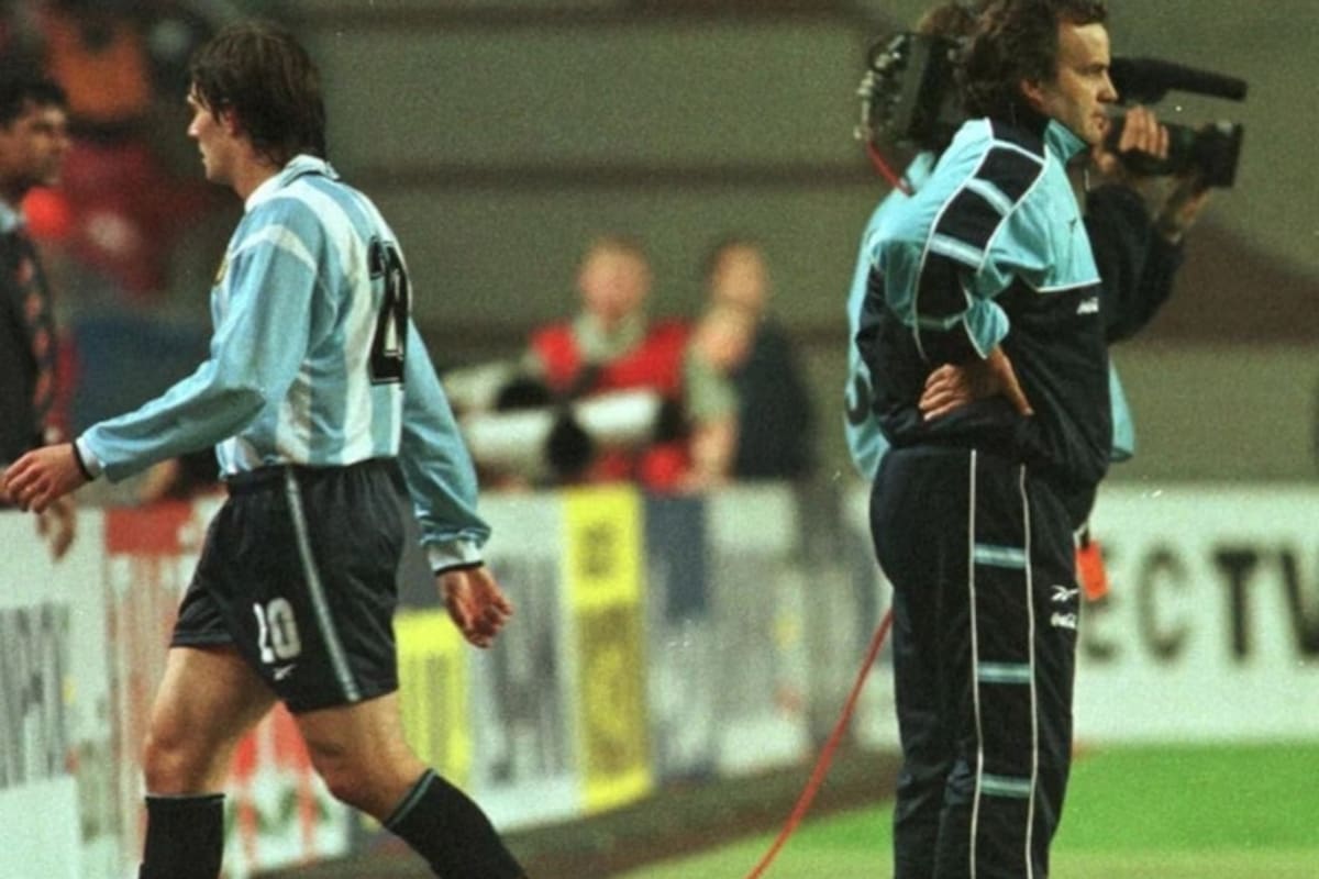 El momento que Guglielminpietro no olvida: cuando Bielsa lo sacó contra Holanda, en un amistoso, unos minutos después de haberlo hecho ingresar.