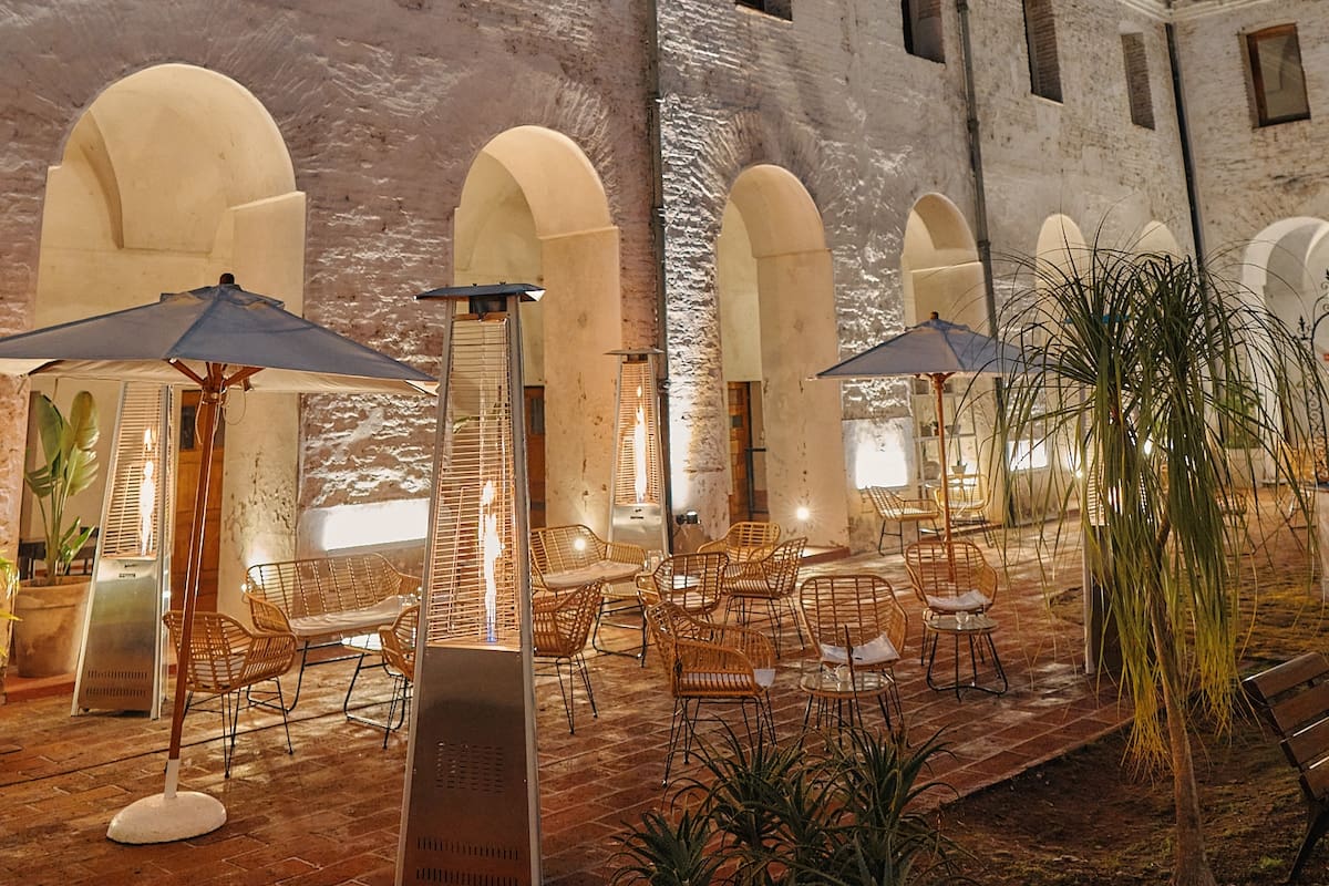 El Monasterio de Santa Catalina, ubicado en San Martín 705, frente a Galerías Pacifico.