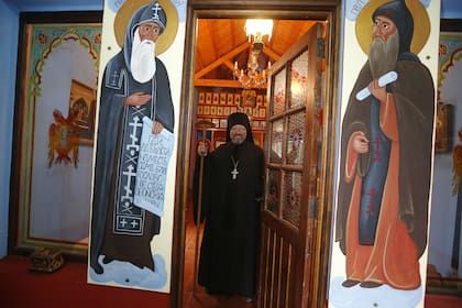 El monasterio está lleno de imágenes religiosas