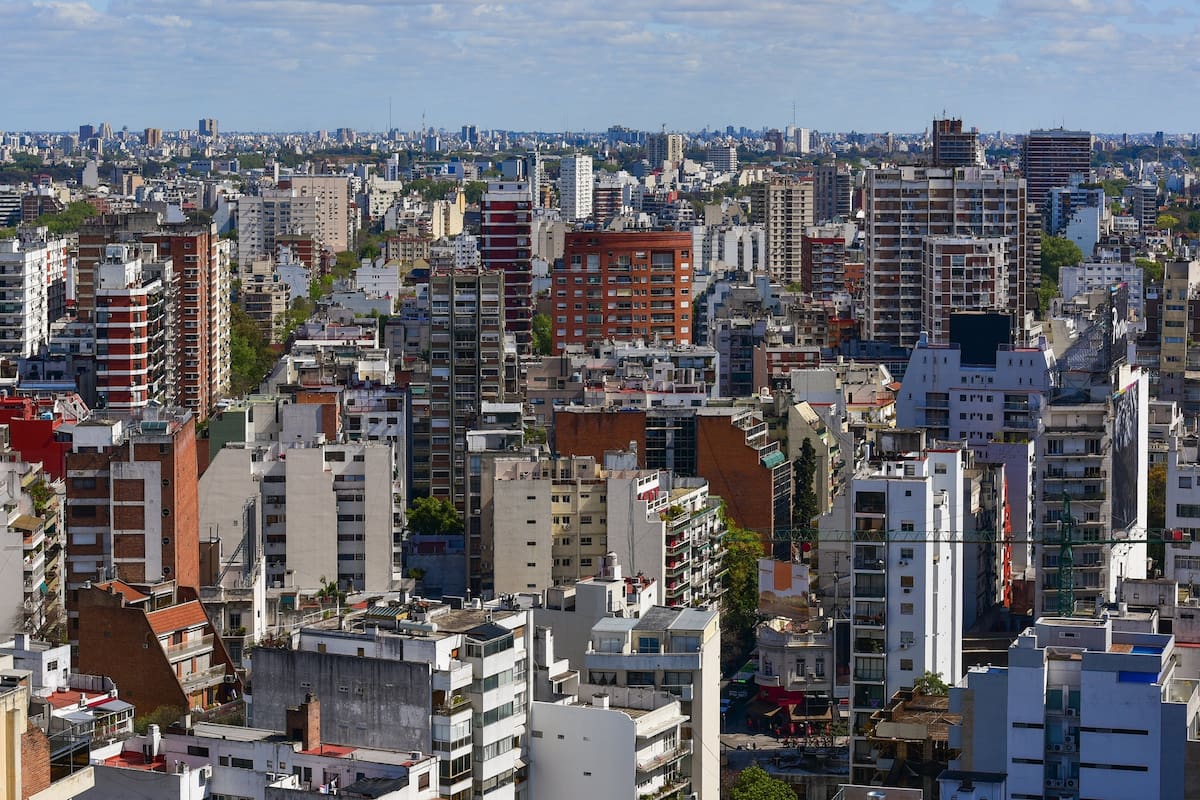 El monto mínimo disponible, el horizonte de rescate, la liquidez, la tasa y el tratamiento impositivo son determinantes para definir qué instrumento elegir a la hora de invertir