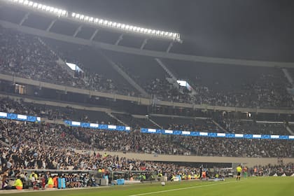El Monumental lució al 50% durante el amistoso ante Burkina Faso