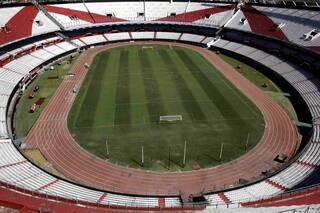 River-Palestino: el extraño partido sin gente por primera vez en el Monumental