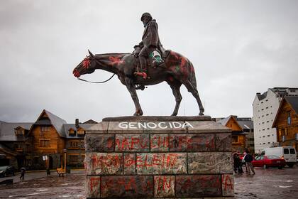 El monumento a Julio Argentino Roca en Bariloche es uno de los más vandalizados del país