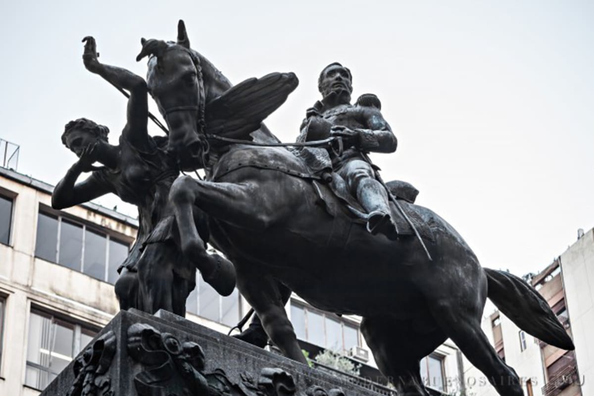 "El Monumento al coronel Manuel Dorrego", de Rogelio Yrurtia, se inauguró en julio de 1926