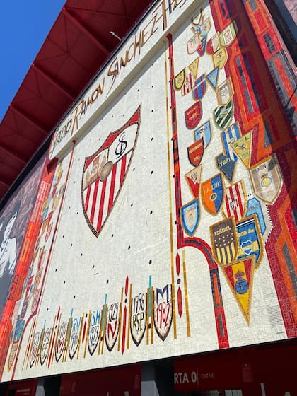 El mosaico de Preferencia, símbolo del estadio Ramón Sánchez Pizjuán, en Sevilla