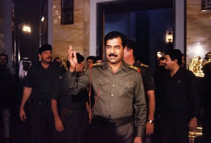 El Mossad se alió con enemigos de líderes como el iraquí Saddam Hussein
