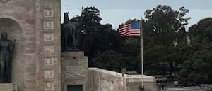 Por qué la bandera de Estados Unidos flameó en el Monumento a la Bandera en Rosario