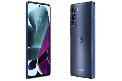 El Moto G200 5G tiene una pantalla IPS de 6,8 pulgadas, con actualización a 144 Hz, 8 GB de RAM y 128 GB de almacenamiento (no expandible)