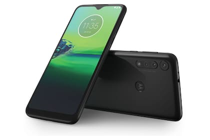 El Moto G8 Play es la versión equipada con chip MediaTek y una cámara triple