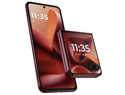 El Moto Razr 60 Ultra tiene una pantalla externa de 4 pulgadas donde se pueden ver aplicaciones; la interna plegable es de 7 pulgadas, pero el equipo tiene las mismas dimensiones que los modelos anteriores