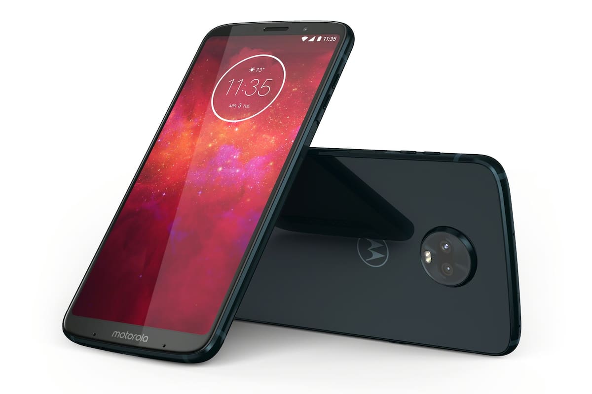 El Moto Z3 Play suma una doble cámara trasera, con un sensor principal de 12 megapixeles y uno secundario de 5 megapixeles para jugar con el desenfoque del fondo