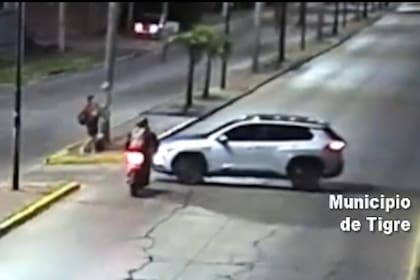 El motociclista se salvó porque llevaba colocado correctamente el caso