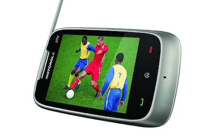 El MotoGO TV de Motorola cuenta, además del sintonizador de TV, la posibilidad de disponer de dos tarjetas SIM en su versión liberada