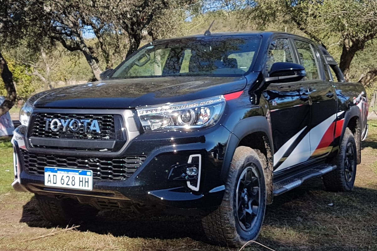 El motor turbodiésel 2.8 L de esta Hilux GR Sport entrega 177 CV